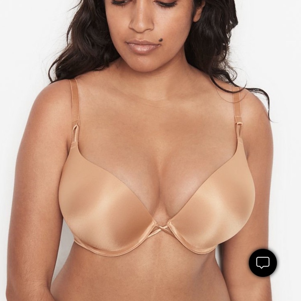 2 Victoria’s Secret Very Sexy Push-Up Bras 34A